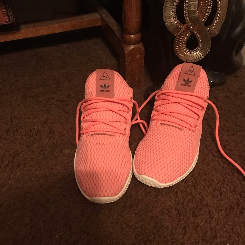 ADIDAS SNEAKERS 👟 SIZE 6 1/2